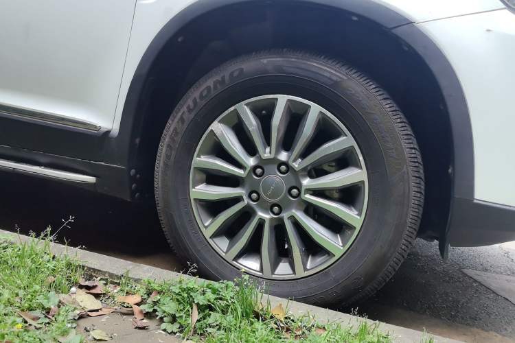 Used Haval H6 2015 Sport Edition 1.5T Automatic Two-Wheel Drive Luxury Model
