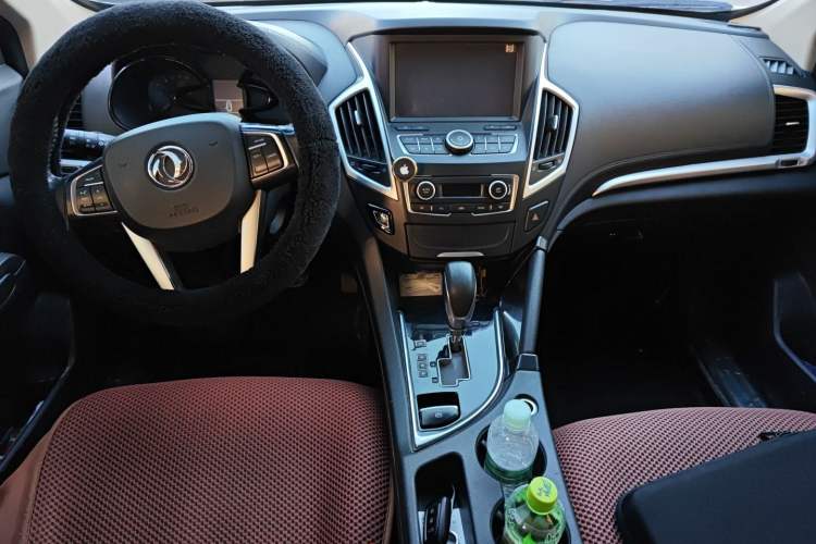 Used Dongfeng Aeolus AX7 2015 2.0L Automatic Zhiyi Trim