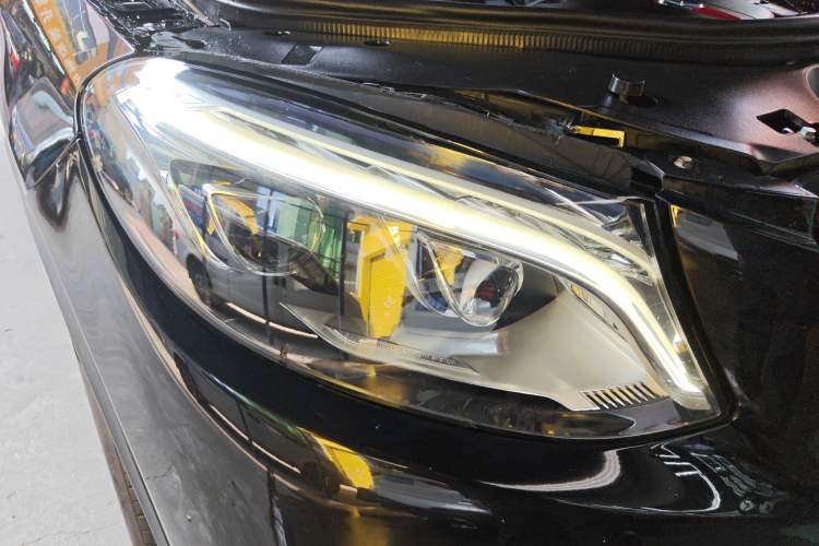 Used Mercedes-Benz GLE Coupe 2015 GLE 450 AMG 4MATIC Coupe SUV Right Front Headlight