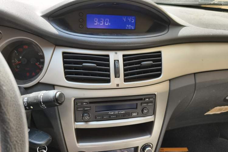 Used Dongfeng Aeolus H30 2010 1.6L Manual Luxury Version
