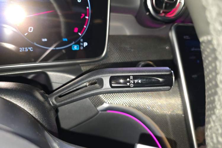 Used Mercedes-Benz C-Class 2022 Restyled C 260 L Sport Edition Gear Lever