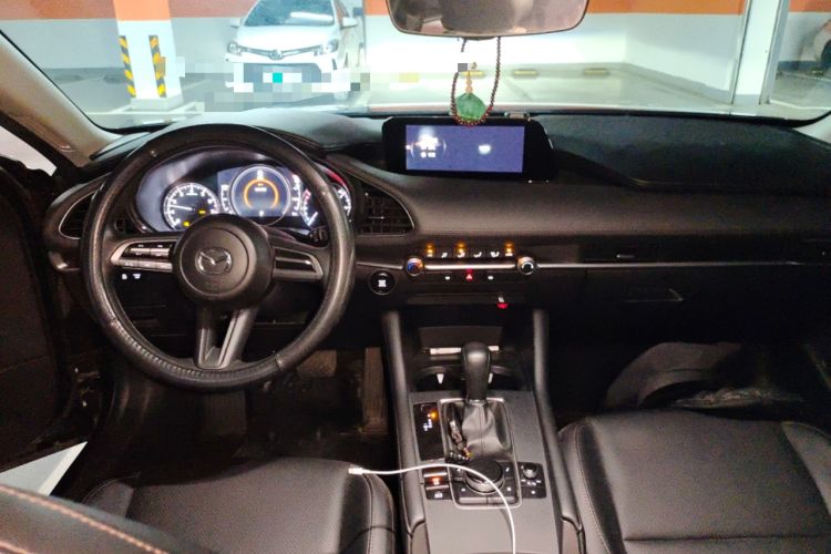 Used Mazda 3 Axela 2021 1.5L Automatic Zhiyue Edition Center Console