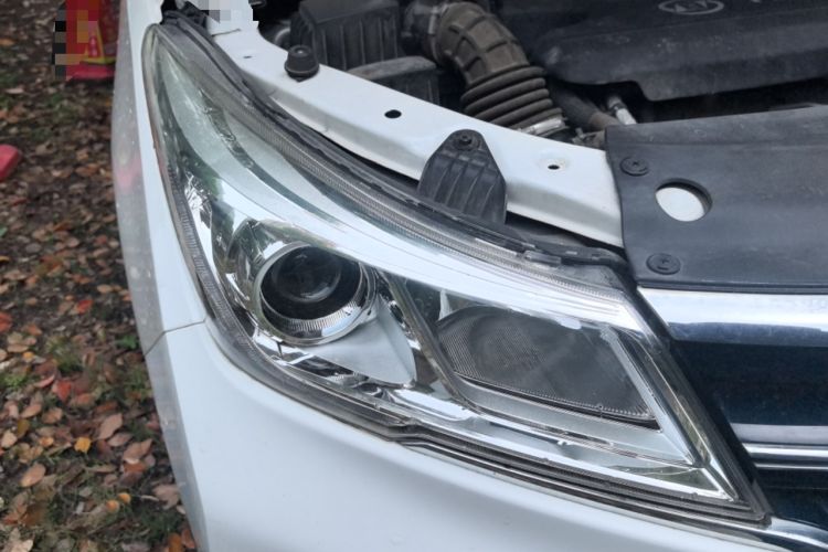 Used Baojun 730 2017 1.5T DCT Fashion Edition 7-Seater China V Emission Standard Right Front Headlight