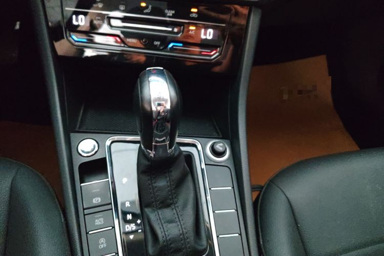 Used Volkswagen Bora 2020 1.5L Automatic Elite Version Gear Lever