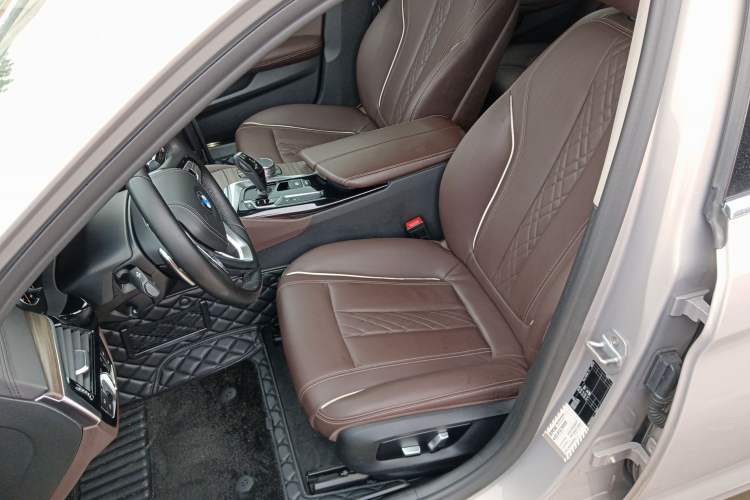 Used BMW 5 Series 2018 Revised Version 530Li Leading Edition Luxury Package Left Front Seat