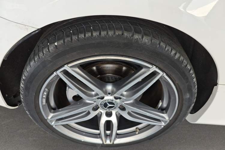 Used Mercedes-Benz E-Class (Import) 2020 E 260 4MATIC Coupe