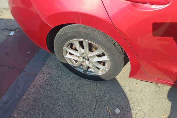 Used Mazda Mazda 3 Axela 2016 Sedan 1.5L Automatic Comfort Model
