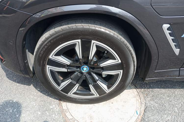 Used BMW iX3 2022 Leading Model Left Front Wheel Hub