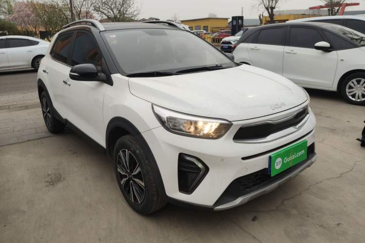 Used Kia kx1 Stonic 2021 1.4L CVT Sunroof Model
