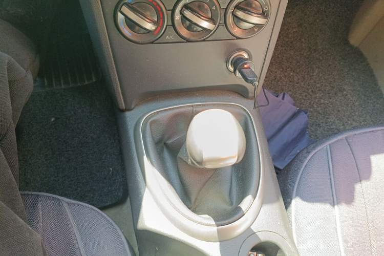 Used Nissan Qashqai 2011 1.6XE Wind 5MT 2WD Gear Lever