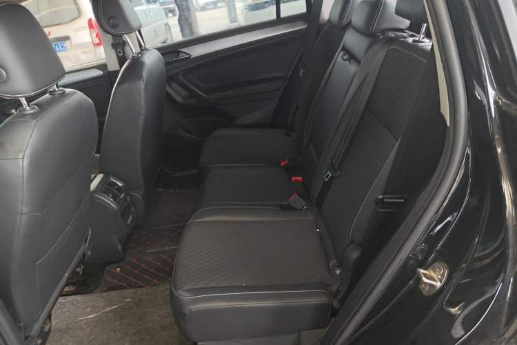 Used Volkswagen Tiguan L 2021 280TSI Automatic Two-Wheel Drive Smart Edition Left Rear Seat