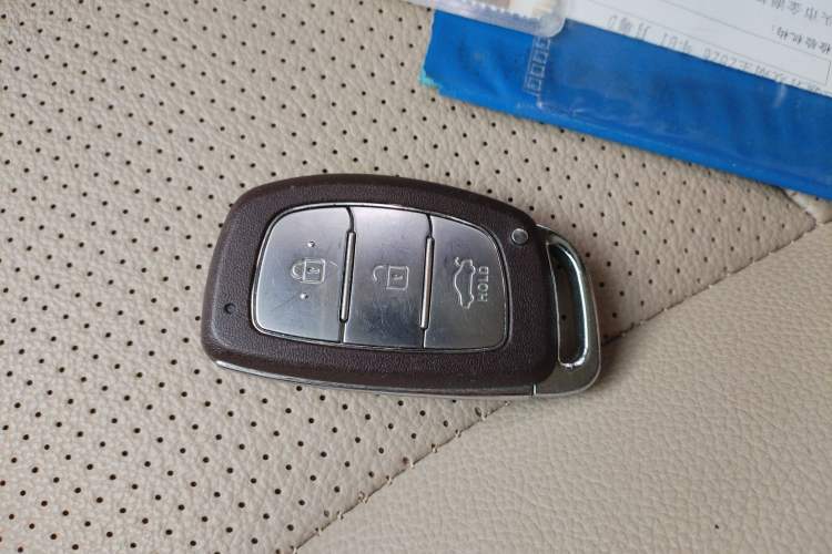 Used Hyundai Verna (older generation) 2014 1.4L Automatic Smart GLS