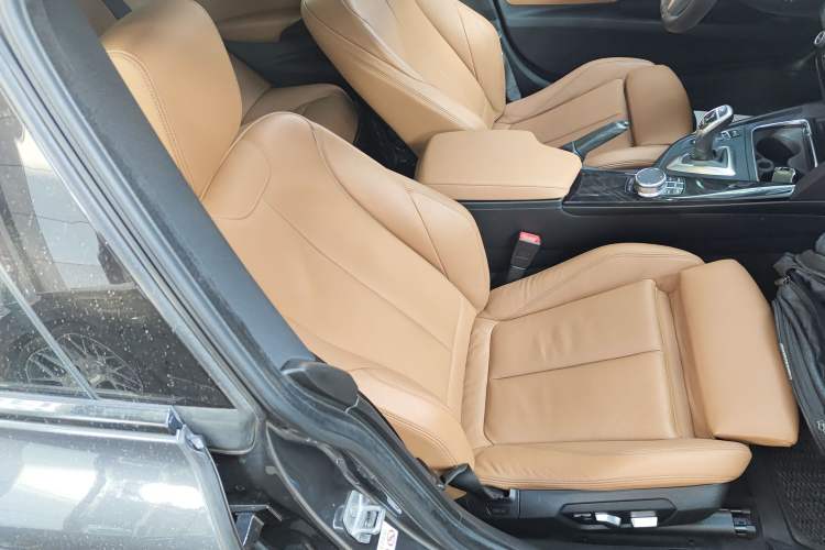 Used BMW 3 Series GT 2018 330i xDrive M Sport Edition
