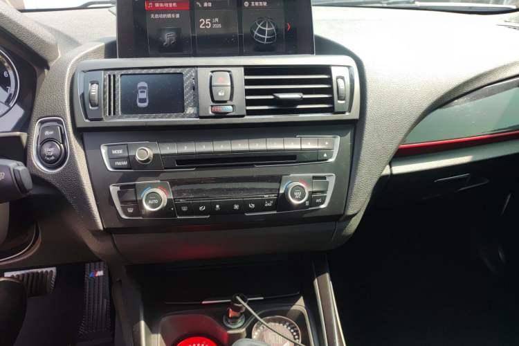 Used BMW 2 Series 2014 220i Sport Design Package
