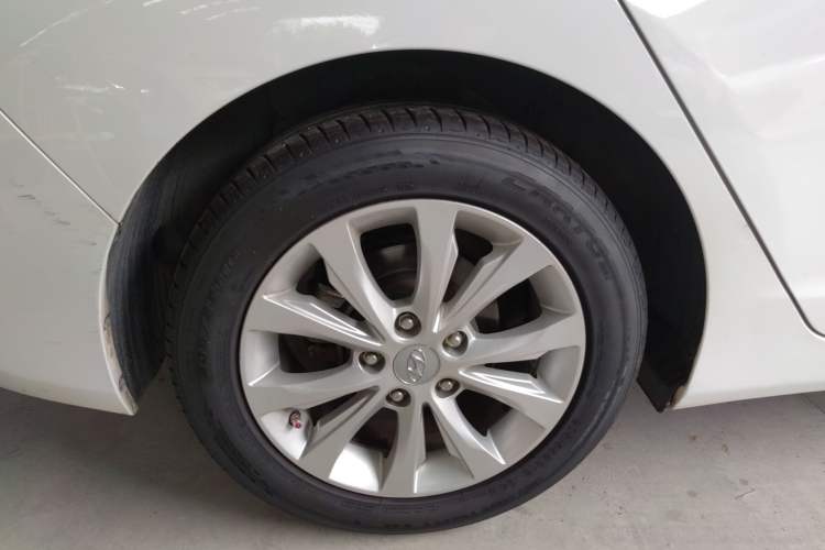 Used Hyundai Elantra (5th Generation / Langdong) 2016 1.6L Automatic Smart Version
