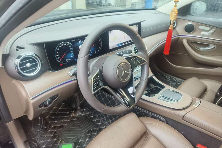 Used Mercedes-Benz E-Class 2022 Updated E 300 L Stylish Edition Center Console