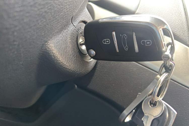 Used Geely Auto GX7 2015 Classic Edition 1.8L Manual Urban Model China IV
