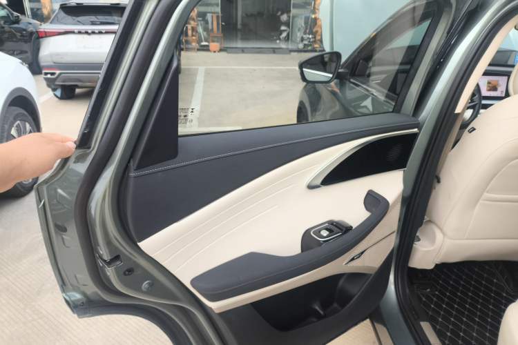 Used EXEED Lingyun 2024 300T Two-Wheel Drive Starlight Edition
