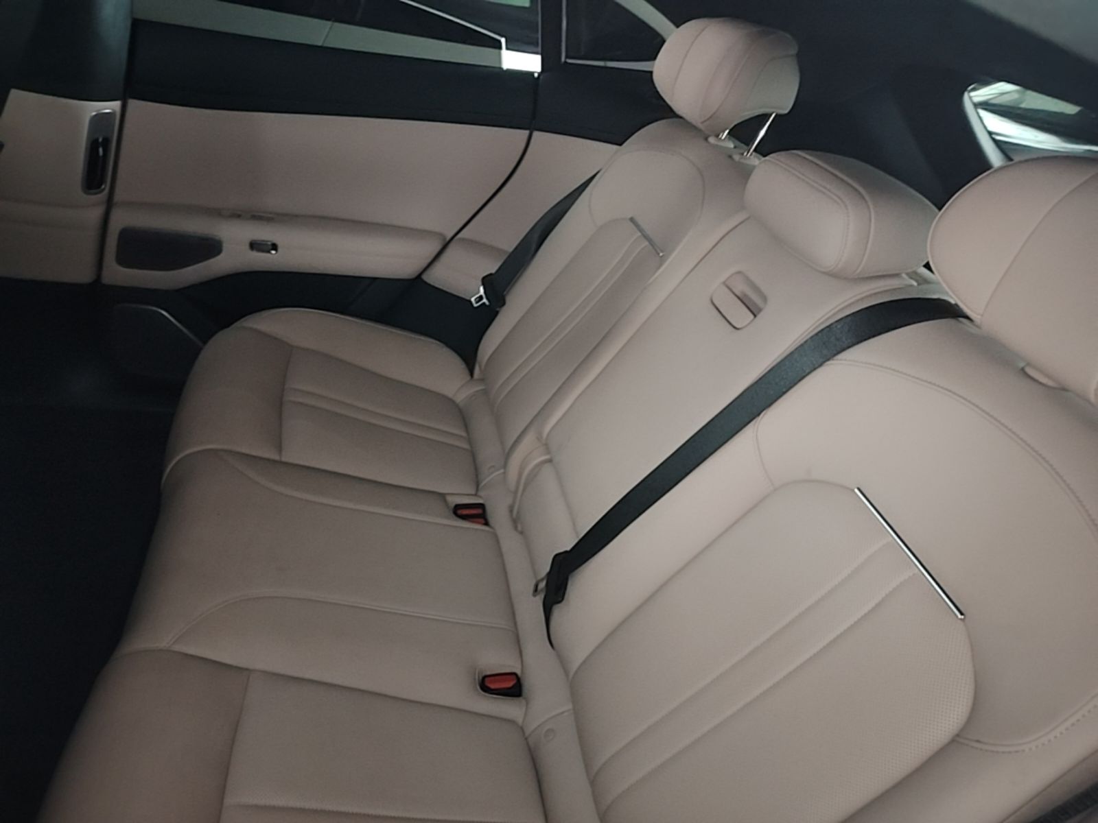 Xiaomi Auto YU7 2025 Ultra-Long Range High-Performance All-Wheel-Drive Max Edition — снимка 20