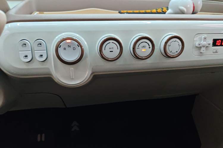 Used Bestune Pony 2026 222km Colorful Horse