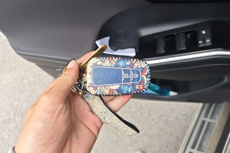 Used Toyota Highlander 2022 Dual-Engine 2.5L 4x4 Elite Edition 7-Seater
