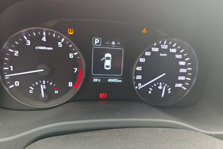 Used Hyundai Elantra (6th Generation / Lingdong) 2016 1.6L Automatic ZhiXuan · Luxury Version Odometer Close Up