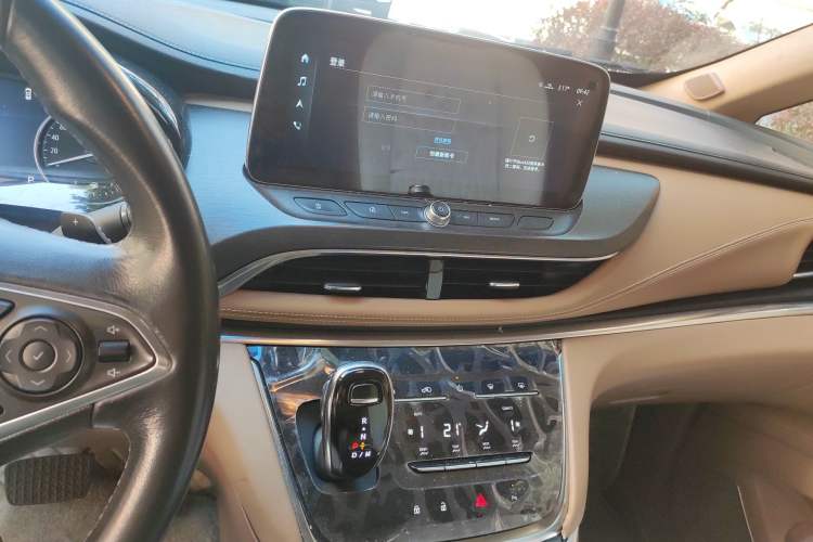 Used Buick GL8 2021 Land Cruiser Executive Class 652T Luxury Model