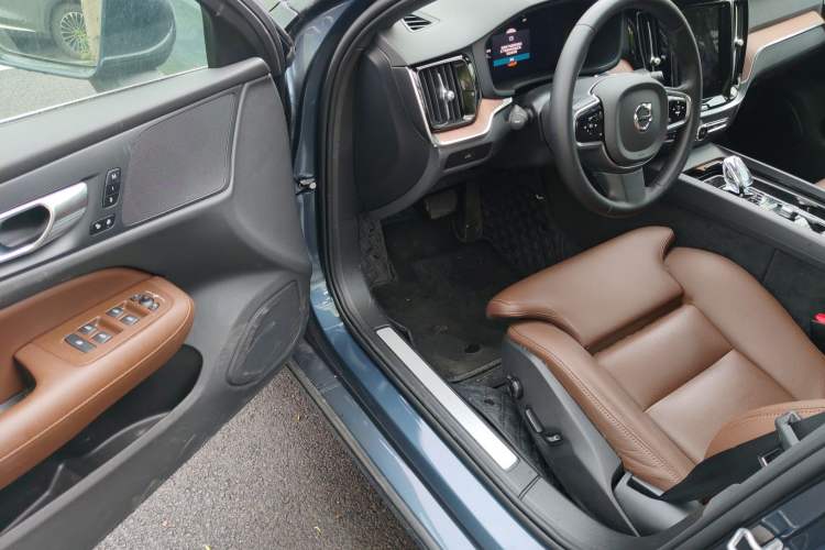 Used Volvo S60 2025 B4 Zhiyuan Luxury Edition Driver Seat