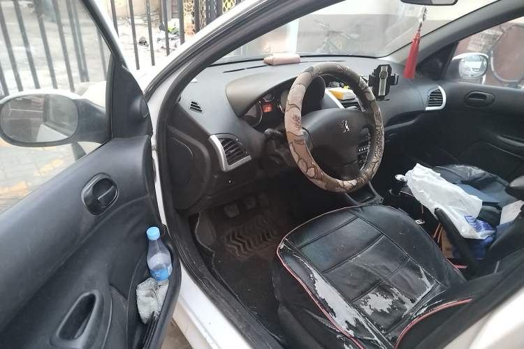 Used Peugeot 207 2011 Sedan 1.4L Manual Yule Edition Driver Seat