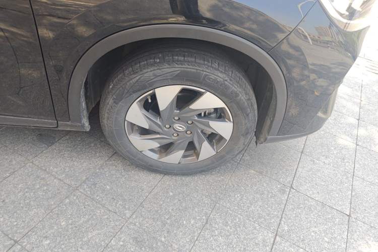 Used GAC Trumpchi GS4 2022 270T Automatic Smart Drive Navigation Edition (Upgraded Version) Right Front Wheel Hub