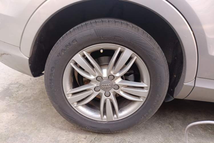 Used Audi Q3 2015 35 TFSI Comfort Model Right Rear Wheel Hub