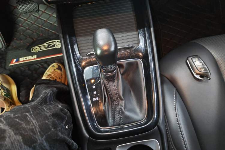 Used Roewe i5 2020 1.5L Automatic 4G Connect Luxury Flagship Edition
