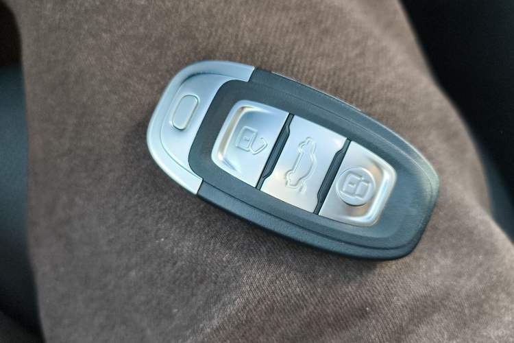 Used Hongqi E-QM5 2023 620km PLUS
