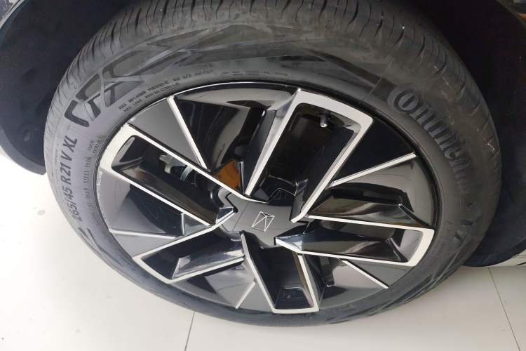 Used Avatr 11 2025 Year Updated Max Extended-Range Version