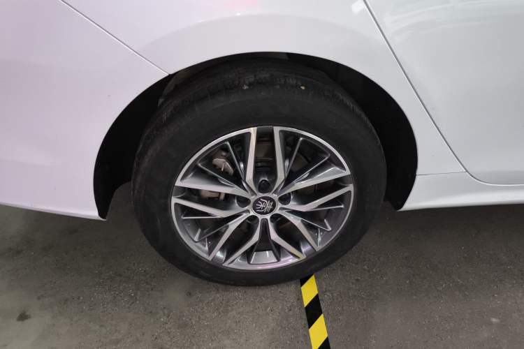 Used BYD Qin PLUS 2024 Honor Edition EV 420KM Beyond Model Right Rear Wheel Hub