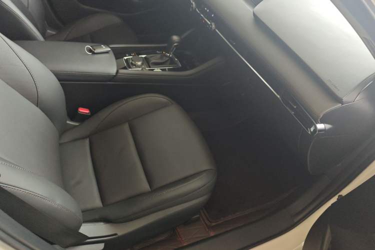 Used Mazda 3 Axela 2023 2.0L Automatic Zhiyao Edition Right Front Seat