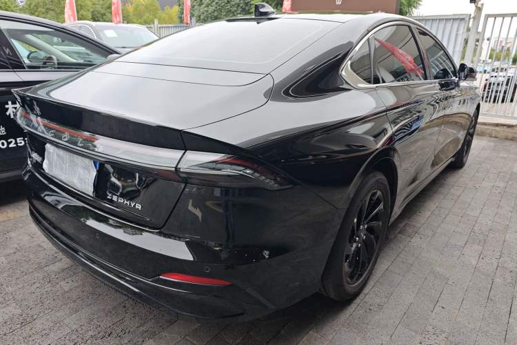 Used Lincoln Z 2025 2.0T Prestige Hybrid Edition
