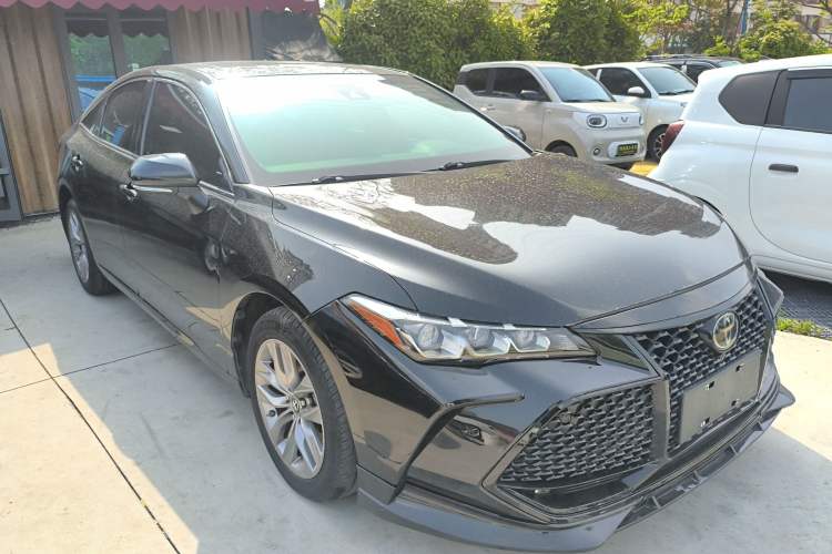 Used Toyota Avalon 2019 2.5L Ambition Version China VI Standard Front Right 45 Deg
