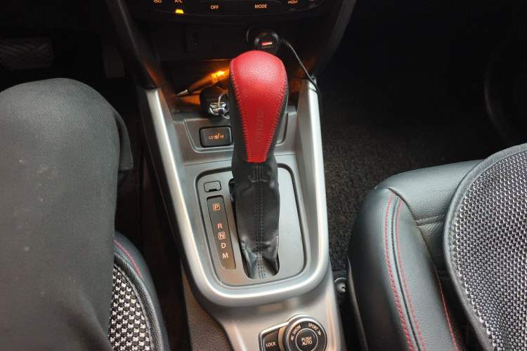 Used Suzuki Vitara 2016 1.4T Automatic 4x4 Flagship Model Gear Lever
