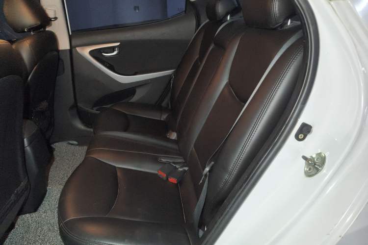 Used Hyundai Elantra (5th Generation / Langdong) 2016 1.6L Automatic Prestige Model
