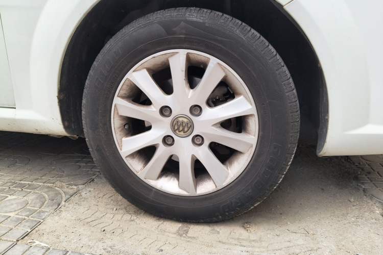 Used Buick Excelle 2015 1.5L Automatic Classic Model
