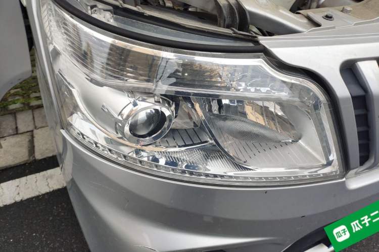 Used CHANGAN KAICHENG Ruixing M60 2020 1.5L Standard Version China VI 6-Seater DAM15KR Right Front Headlight