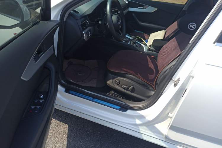 Used Audi A4L 2019 40 TFSI Fashion Edition China VI Emission Standard