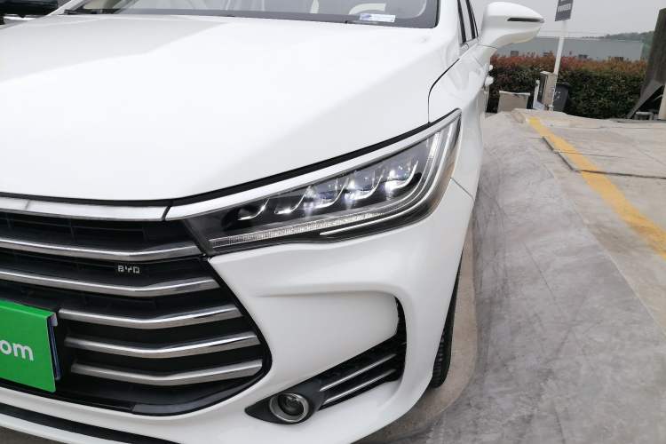 Used BYD Song MAX 2017 1.5T Automatic Smart Connect Luxury 7-Seater
