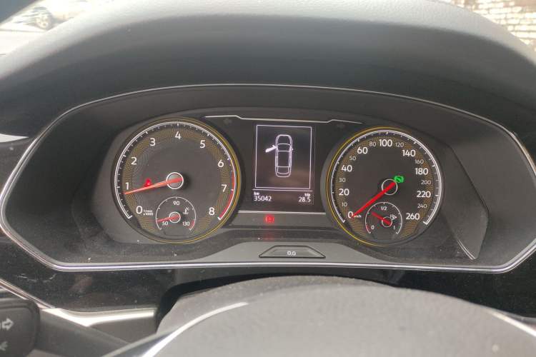 Used Volkswagen Passat 2019 330TSI Elite Edition China VI Instrument Cluster
