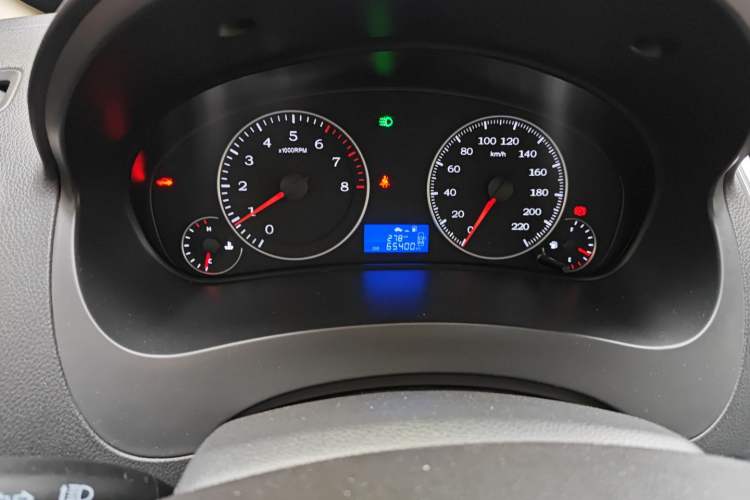 Used Geely Auto Diamond 2016 1.5L Manual Elite Edition Odometer Close Up