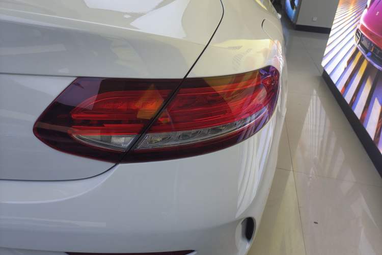 Used Mercedes-Benz C-Class 2017 C 200 Coupe Exterior 3