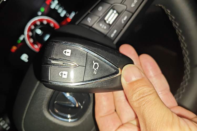 Used Changan Ruicheng CC 2022 Blue Whale Edition 1.5T DCT Prestige Model