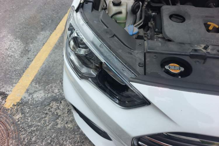 Used Hyundai ix35 2019 2.0L Automatic 2WD Zhiyong·Changxiang Edition China VI Standard Right Front Headlight