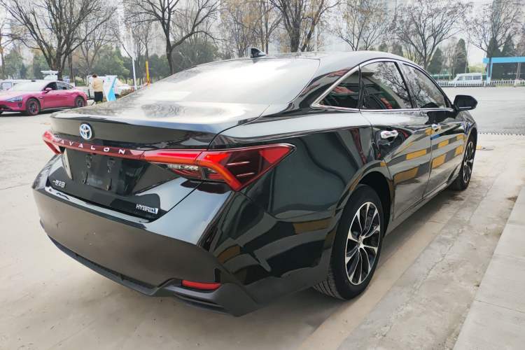 Used Toyota Avalon 2023 Dual-Engine 2.5L Luxury Edition Rear Right 45 Deg